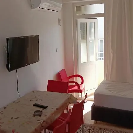 Hotel apartamentowy Gunisigi Apart