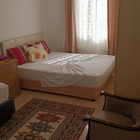 Ξενοδοχείο με διαμερίσματα Gunisigi Apart
